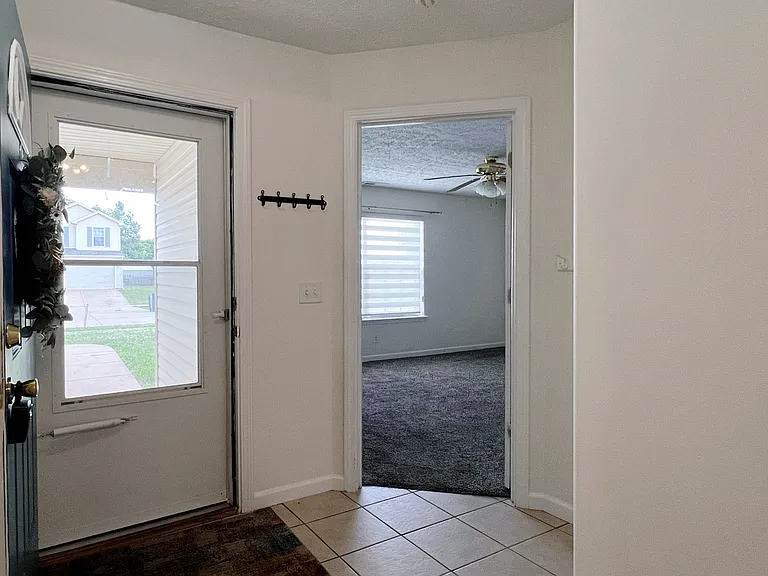 3878 Chenango Pl — Photo 3