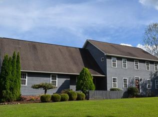 205 Old White Dr, Lewisburg, WV