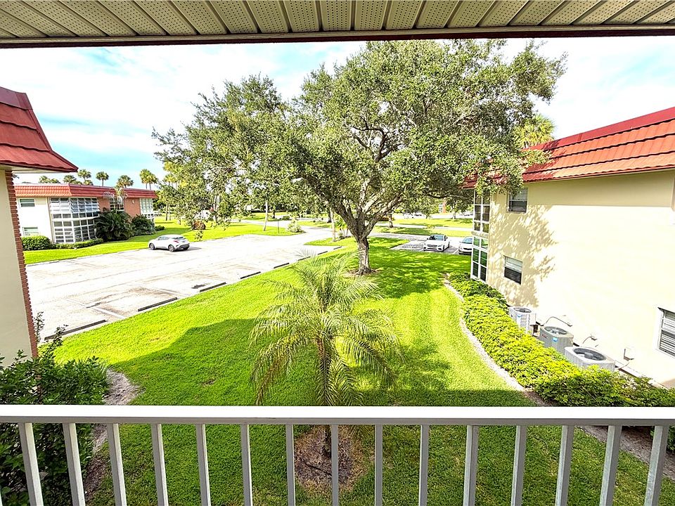 1st image of 9 Vista Palm Ln APT 202