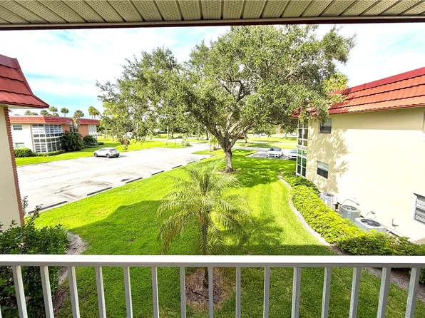 9 Vista Palm Ln APT 202, Vero Beach, FL 32962