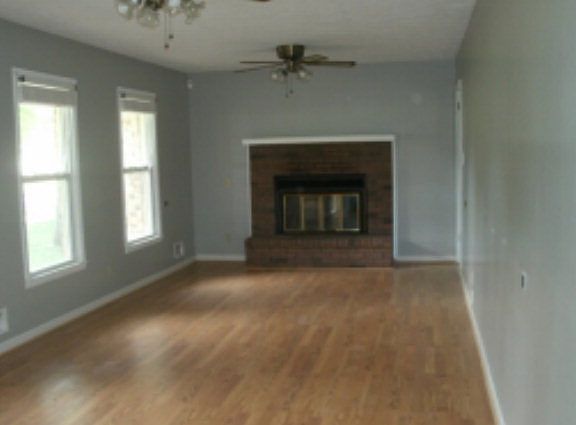 2nd image of 5539 Neal Dr #55