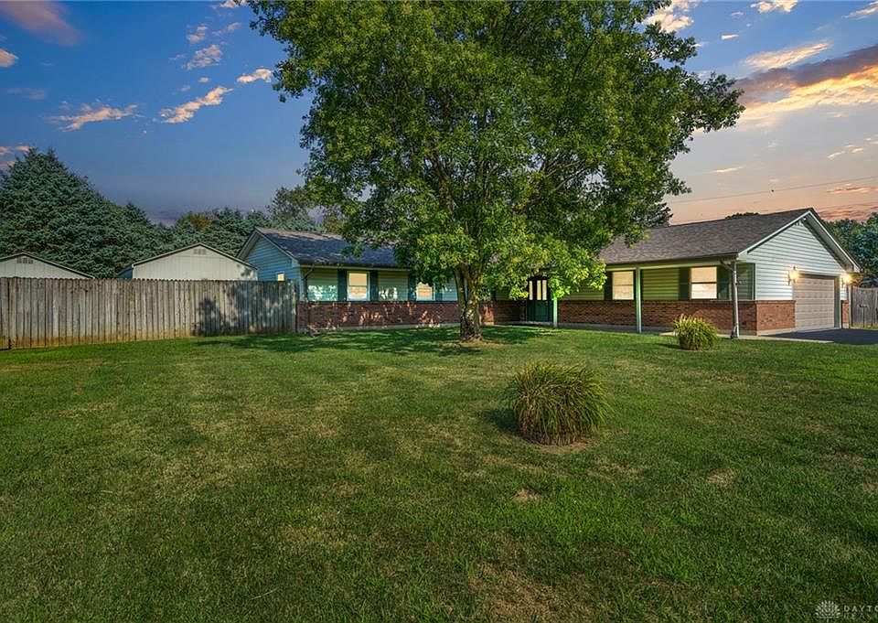 1st image of 3816 Greenbriar Dr
