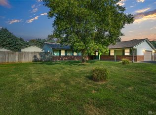 3816 Greenbriar Dr, Fairborn, OH 45324