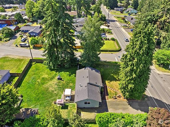 5th image of 18111 48th Ave W