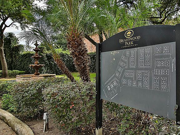 2nd image of 2255 Braeswood Park Dr APT 117