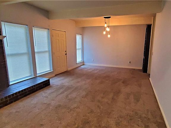 3rd image of 716 N Peniel Ave