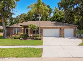 3368 Country Manor Dr, South Daytona, FL 32119