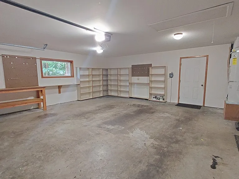 Baycliff Dr — Photo 16