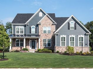 622 Tullamore Trl, Mars, PA 16046