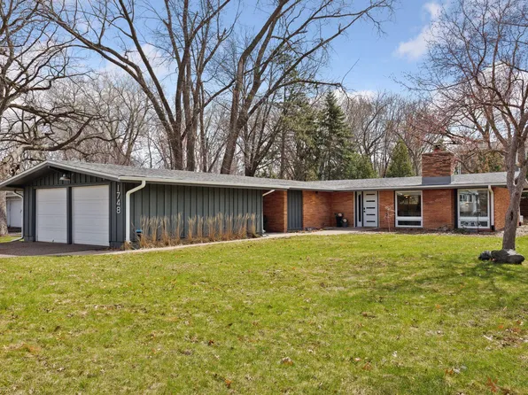 1748 Lake Valentine Rd, Arden Hills, MN 55112