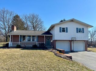 2166 New Franklin Rd, Chambersburg, PA 17202