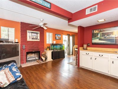 982 Marlin Dr, Vista, CA, 92084