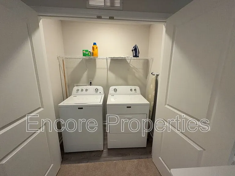 50 Sweet Meadow Rd — Photo 14