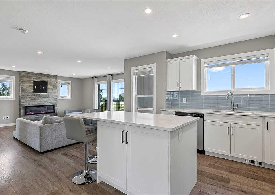 1st image of 354096 W 48th St E