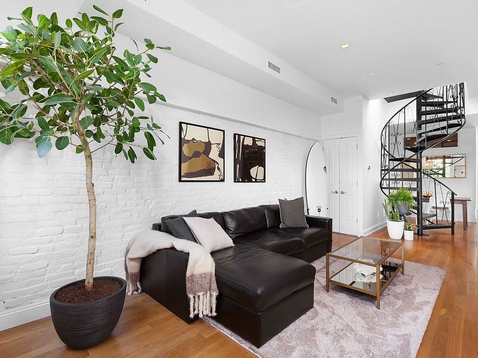 1st image of 136 Degraw St #4