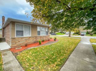 9057 S Ridgeland Ave, Chicago, IL 60617