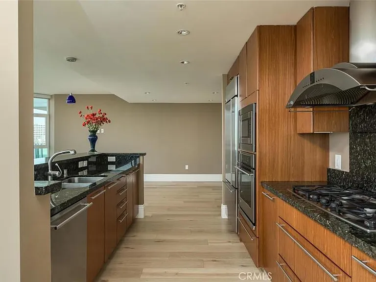3141 Michelson Dr #808 — Photo 8