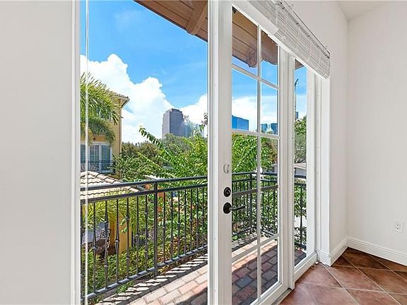 2nd image of 504 SE 7th St #401