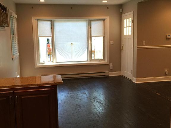 3rd image of 605 Barnegat Ave