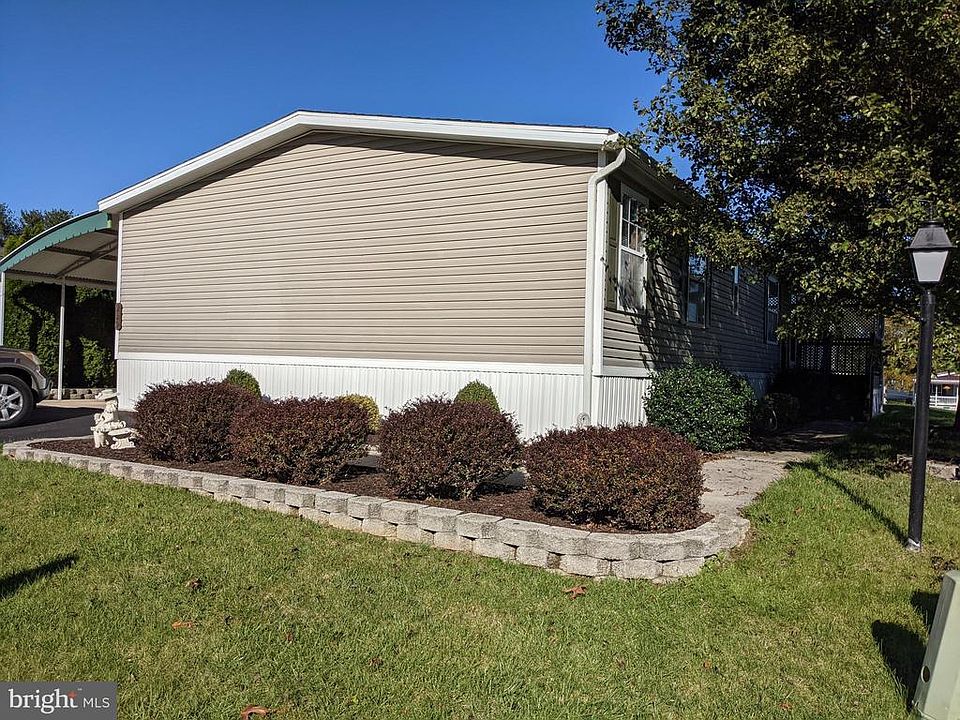 1st image of 229 Cameo Dr #28