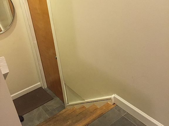 2nd image of 1917 Poplar St #2