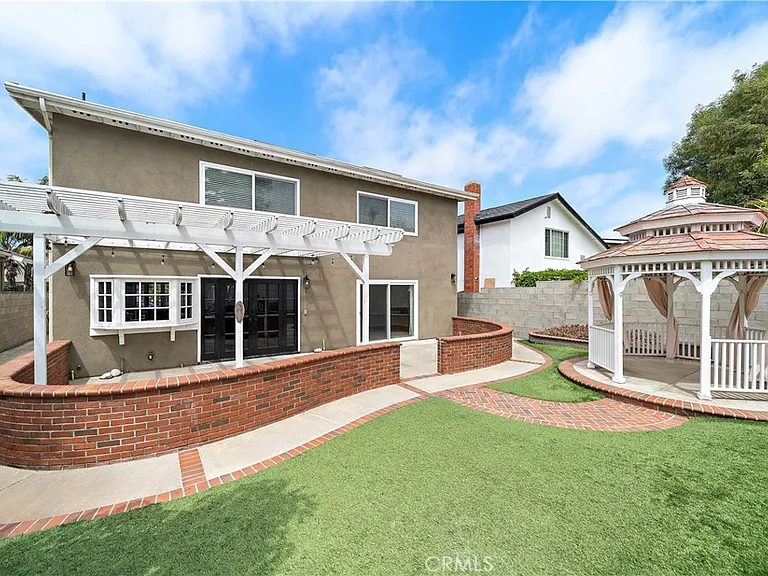 24352 Barbados Dr — Photo 3