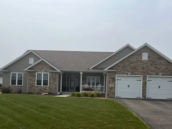 4875 Tree Line Trl, New Middletown, OH 44442
