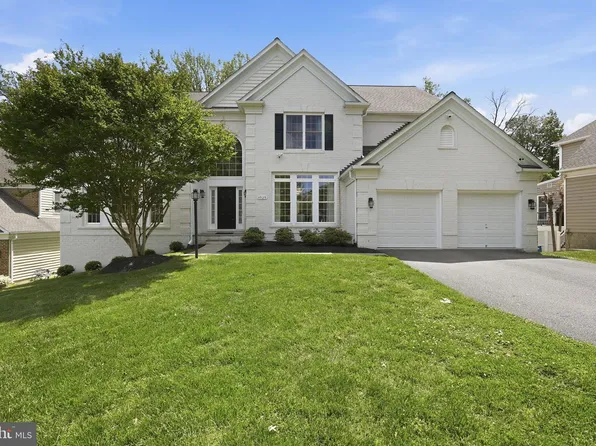 4929 Sammy Joe Dr, Fairfax, VA 22030