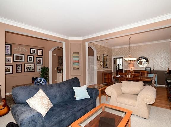 2nd image of 1356 Palisades Dr