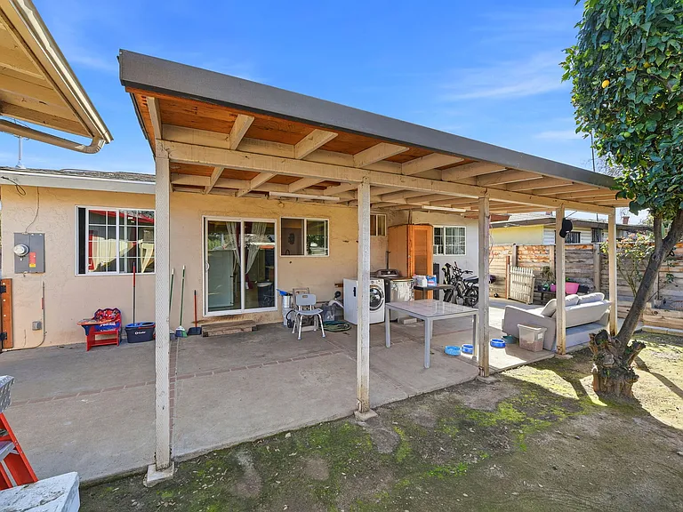 Pacina Dr — Photo 12