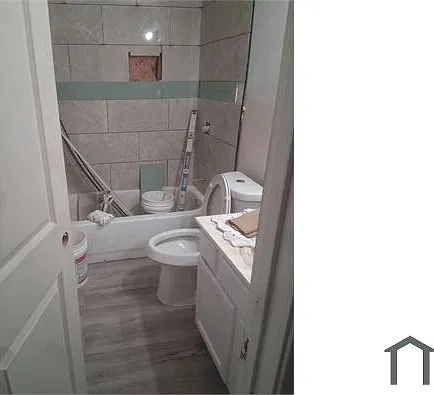 2467 Mallory Ln — Photo 5