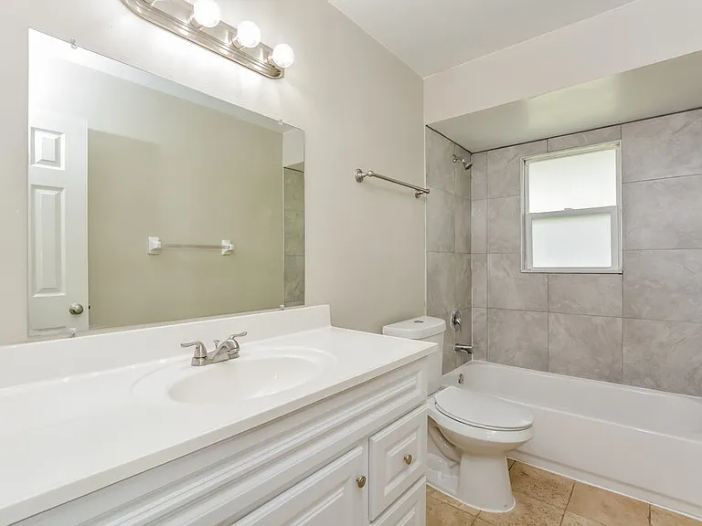 1177 La Mesa Ave — Photo 11
