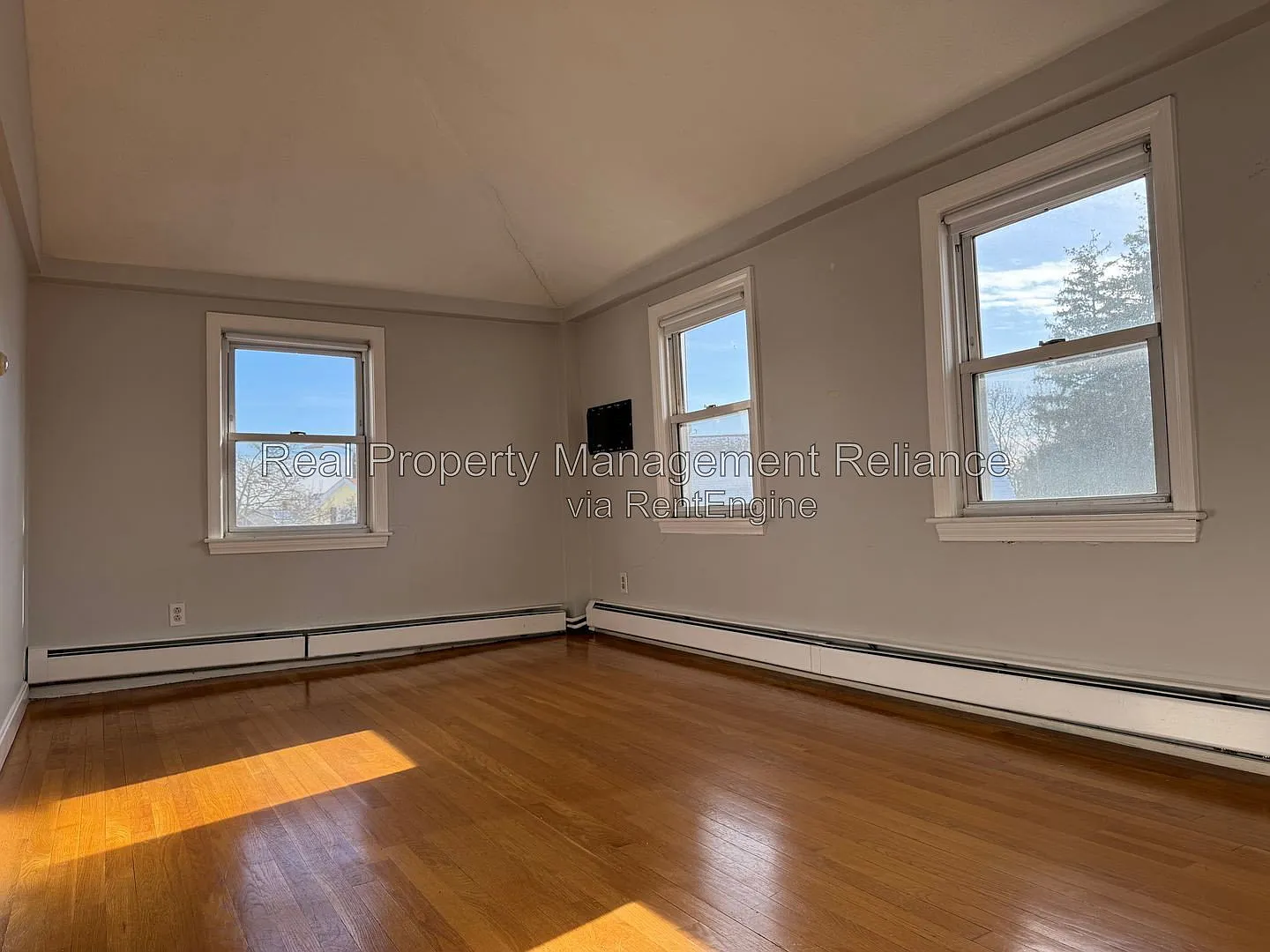 1 bed, 1.0 bath, 449 sqft, $1,950 — Photo 4