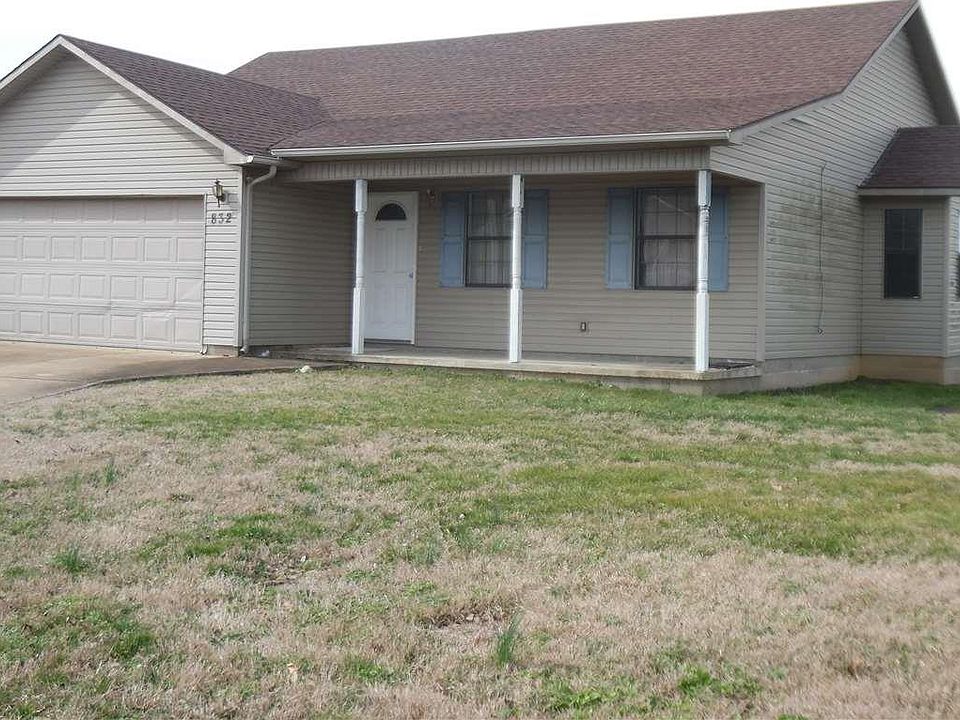 1st image of 832 Mosswood Dr