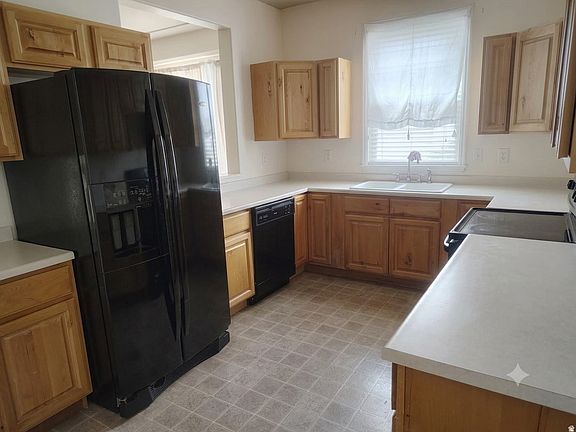 3rd image of 4937 W Calton Ln
