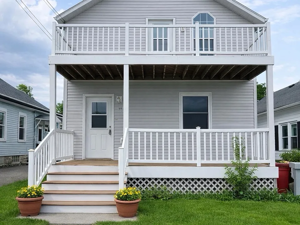 Bright and spacious living room inside this pet-friendly 2-bedroom apartment for rent in Antigo, WI.