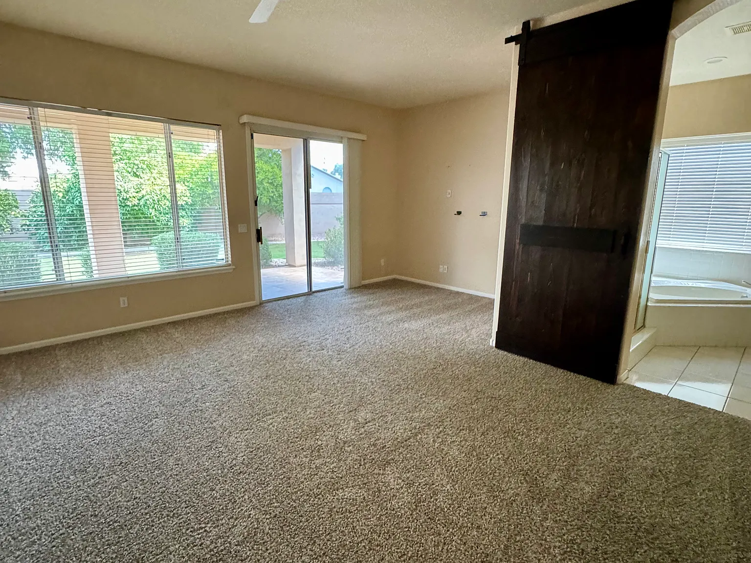 5 bed, 3845 sqft, $4,000 — Photo 4