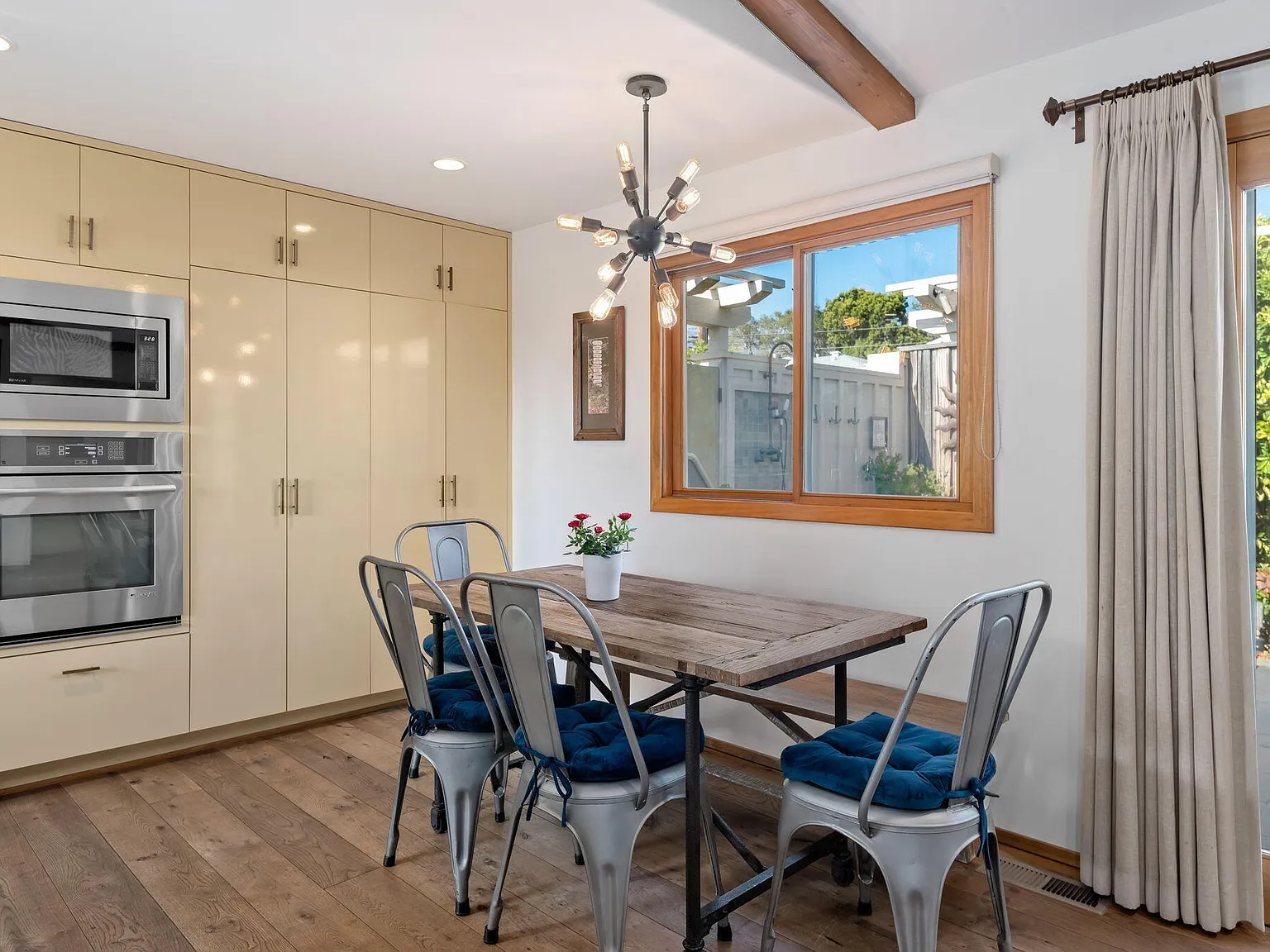 2 bed, 1.0 bath, $5,800 — Photo 3