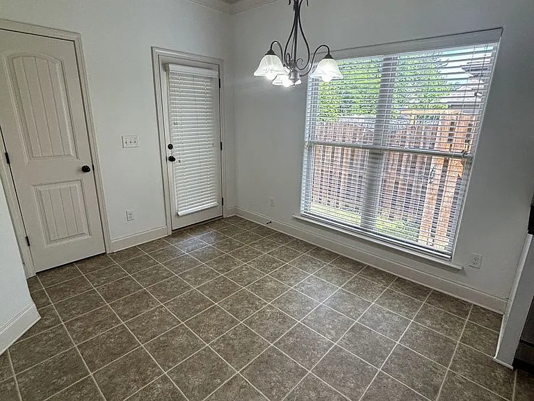 182 Sharpe St — Photo 21