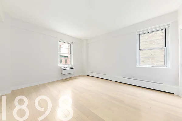 Rented by A&E Real Estate Management | media 11