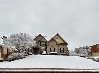 909 Pathview Ct, Dacula, GA 30019