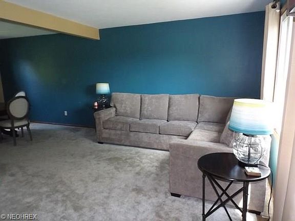 3rd image of 1055 Deepwood Dr