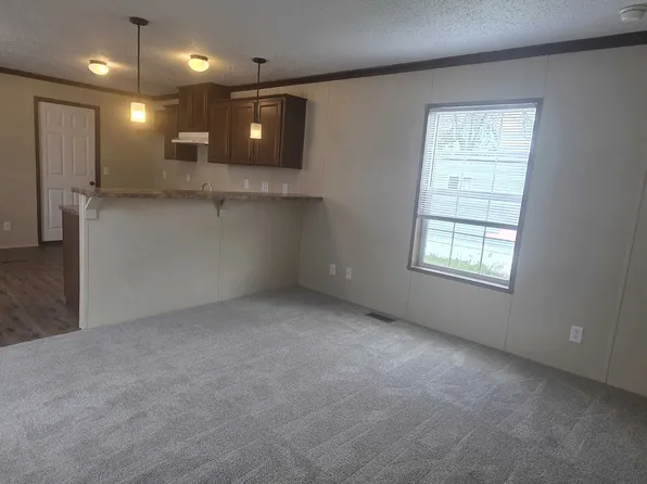 3510 N 9th St #320, Carter Lake, IA 51510