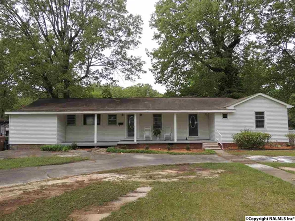 605 Corsbie St NW, Hartselle, AL 35640