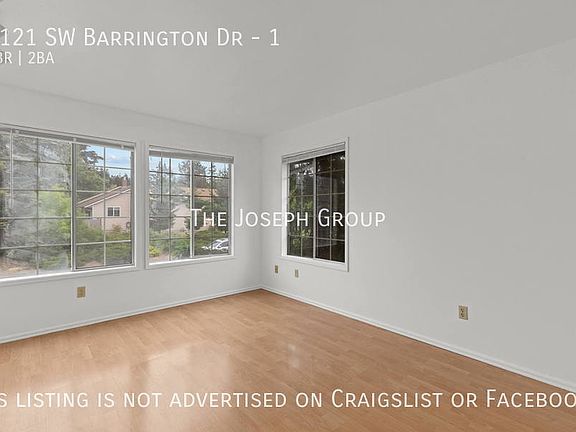 5th image of 1121 SW Barrington Dr APT 1