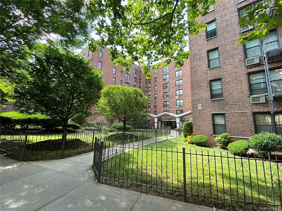 1st image of 814 Tilden St APT 3E