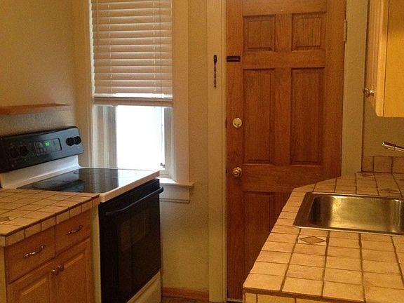 2nd image of 1934 Grant St APT 5
