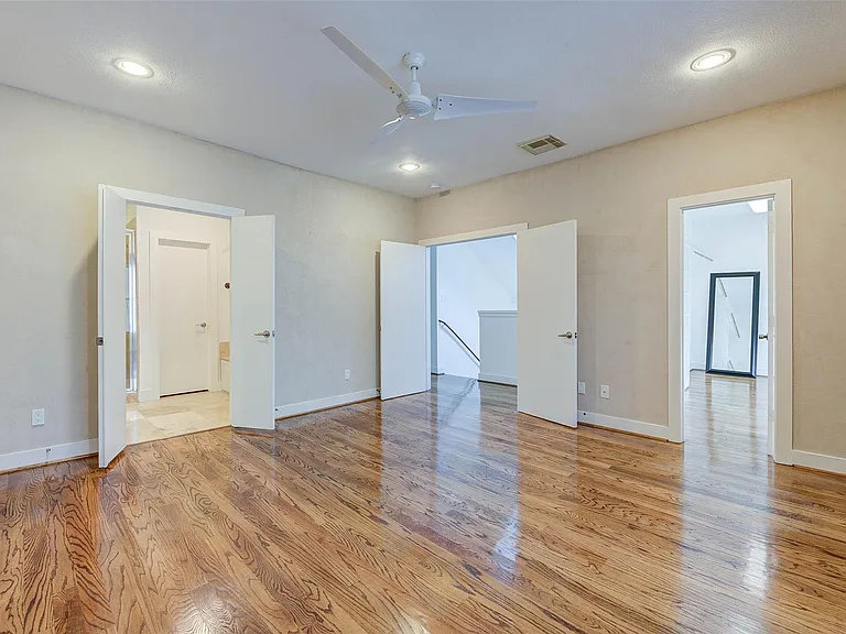 1515 Crockett St — Photo 10