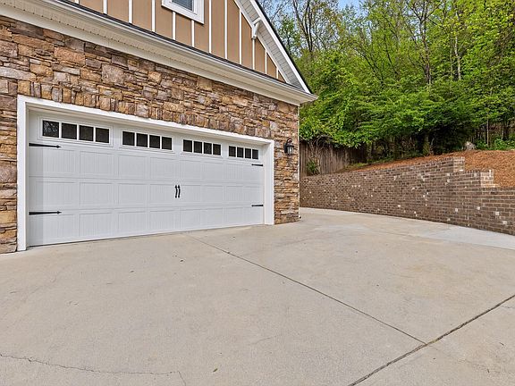 3rd image of 7231 Neville Dr