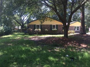 581 Huckleberry Ln, Hinesville, GA 31313